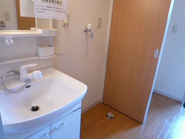 ディアス青柳Ａの独立洗面台