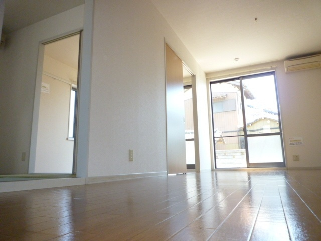 ディアス青柳Ａの居間・リビング