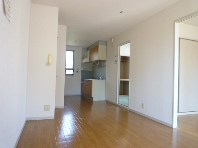 ディアス青柳Ａの居間・リビング