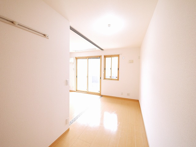 コム　アニモの内装|使い勝手のいい洋室です