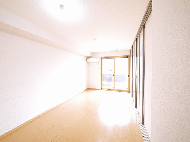 コム　アニモの居間・リビング|こちらの居間で趣味の時間をお楽しみください