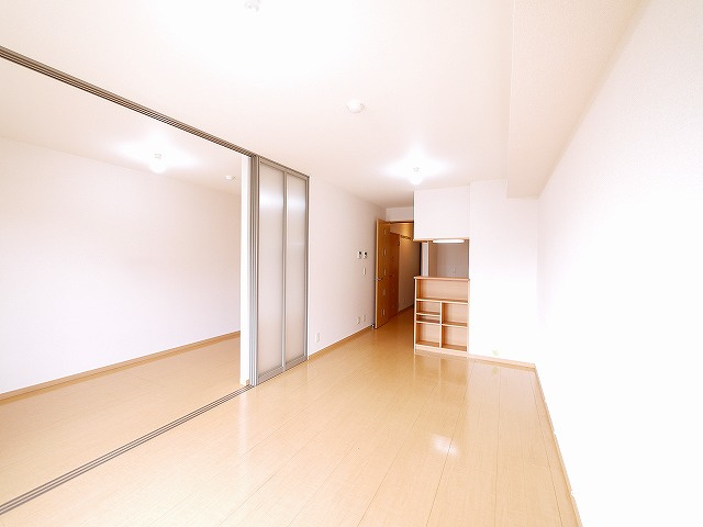 コム　アニモの居間・リビング|ゆったり過ごせるリビングです