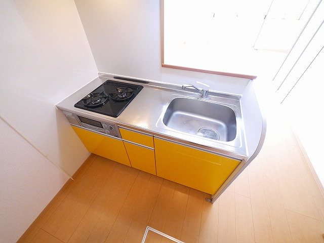 コム　アニモのキッチン|2口コンロのシステムキッチンです