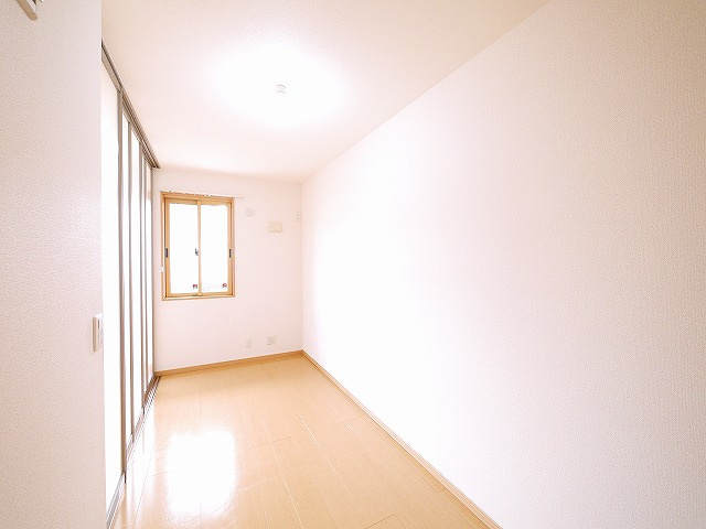 コム　アニモの洋室|使い勝手のいい洋室です