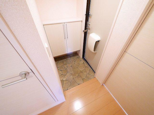 リビングタウン四条大路　Ｄ棟の玄関|落ち着いた玄関です