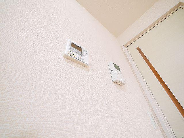 リビングタウン四条大路　Ｄ棟の設備|モニター付きインターホンで防犯もバッチリ