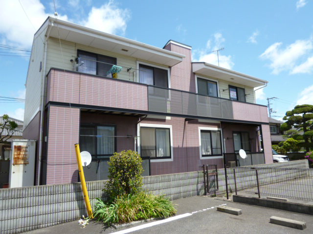 クレスメントＡの外観