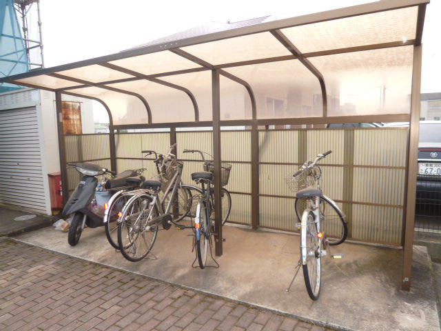 クレスメントＡのその他共用部分|駐輪場