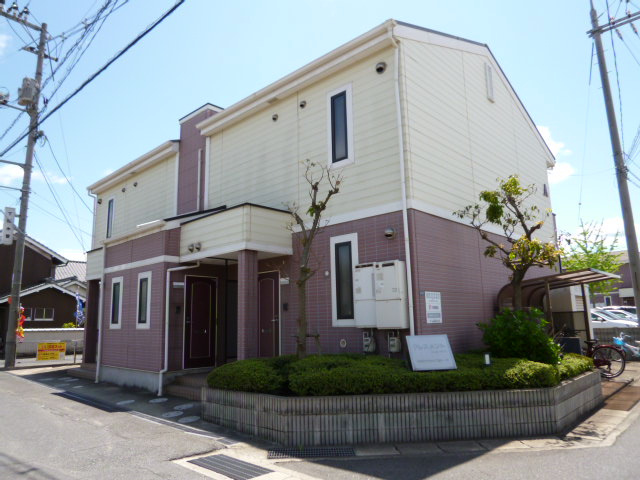 クレスメントＡの外観