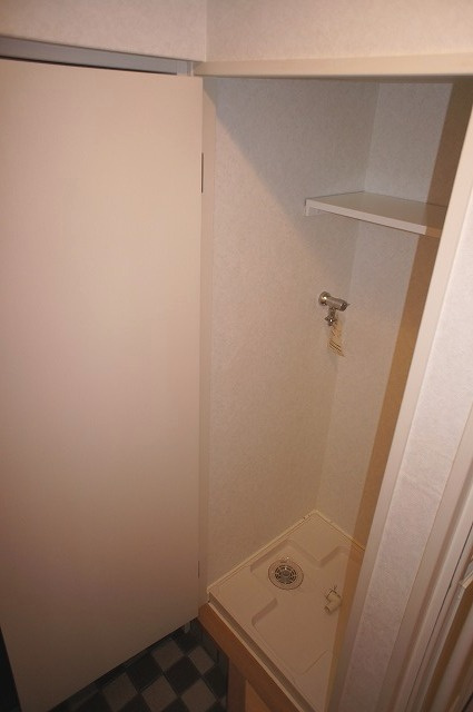 エンクレスト天神Ⅱの設備|エンクレスト天神南Ⅱ 202 (1K) 室内洗濯機置場