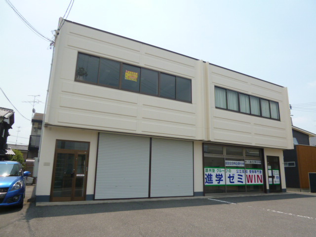 倉敷市西岡の倉庫の外観