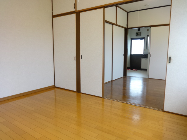 平沢ハイツの居間・リビング