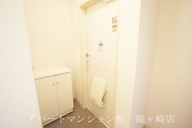 グリーンパストラル桜井Ａの玄関