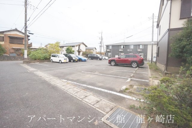 グリーンパストラル桜井Ａの駐車場