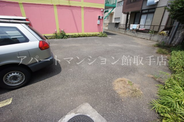 寺田ハイツの駐車場