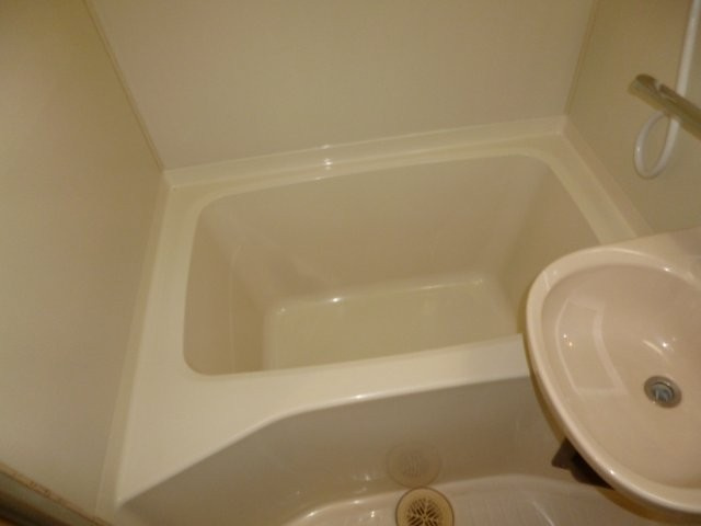 ノーブルハウスAの浴室