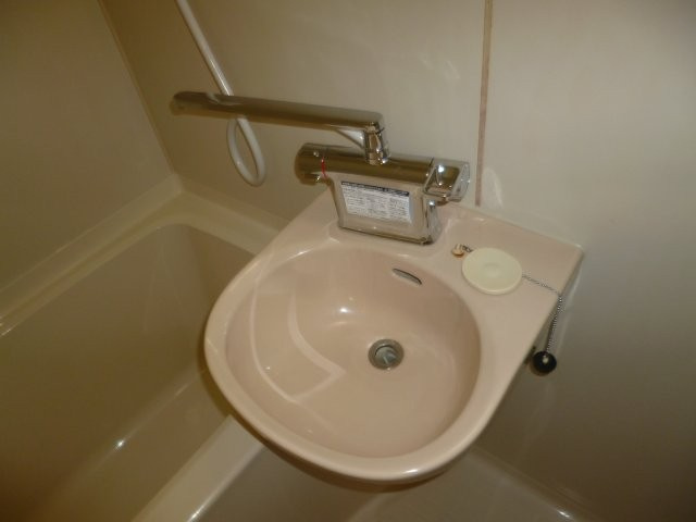 ノーブルハウスAの洗面所|洗面ボール（サーモスタッド付き水栓）