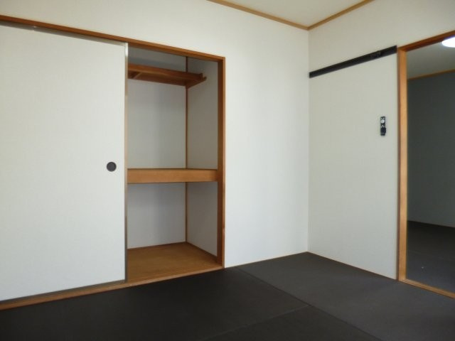 ノーブルハウスAの和室|モダン畳