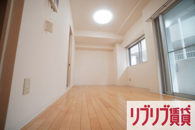 リエス千葉新宿の居間・リビング