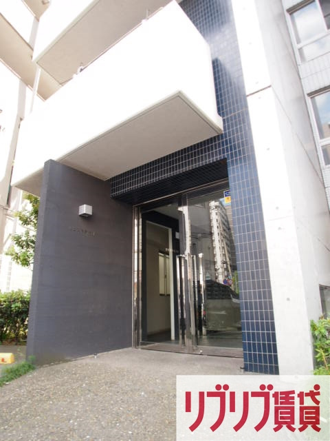 リエス千葉新宿のエントランス