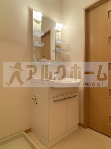 カトルセゾン Cの独立洗面台