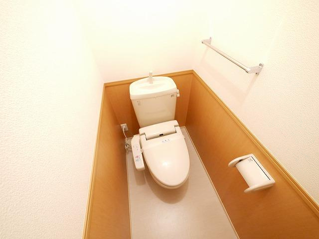 リビングタウンくにみ　Ａ棟のトイレ|落ち着いたトイレです