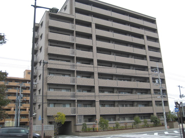 倉敷市鳥羽の賃貸マンションの外観