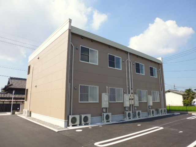 メゾン・コスモス壱番館の駐車場