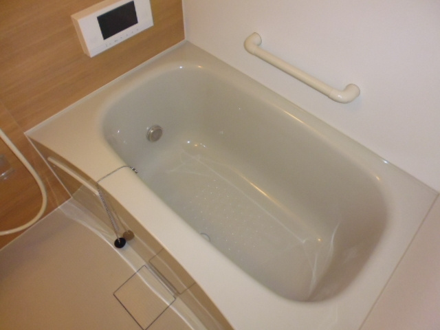 メゾン・コスモス壱番館の浴室|追い焚きバス