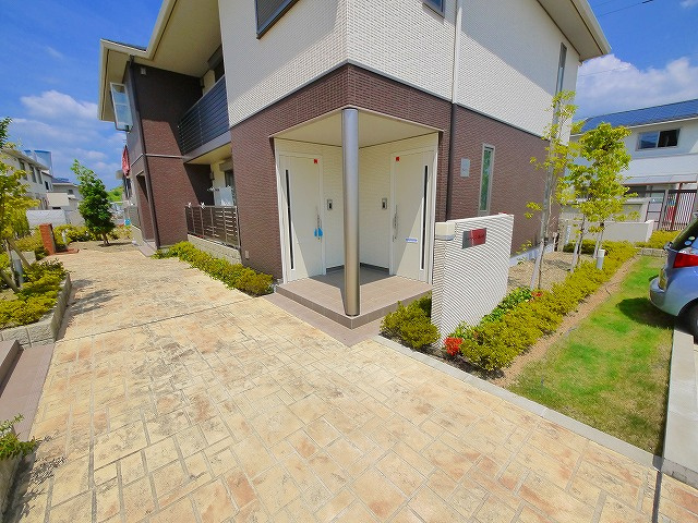 シャーメゾン城山台Ｎのエントランス|建物の内部です