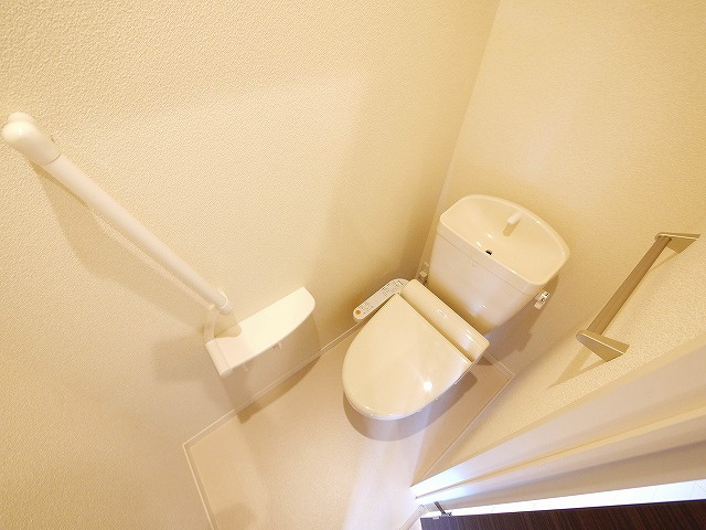 シャーメゾン城山台Ｎのトイレ|清潔感のあるトイレです