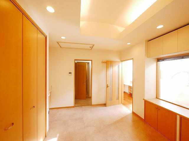 平城山店舗の内装