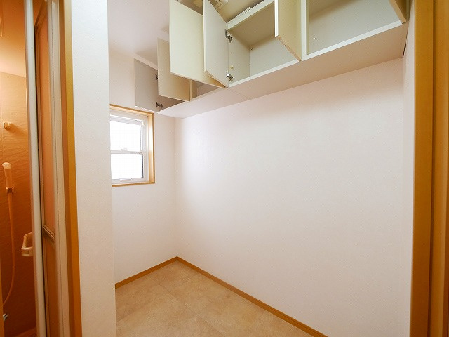 平城山店舗の内装