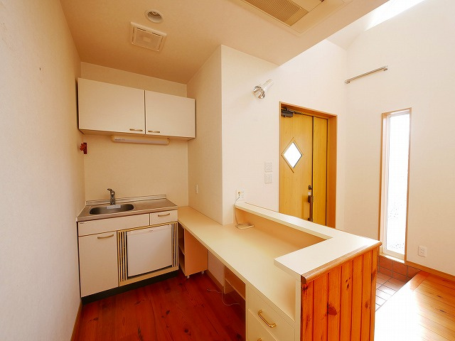 平城山店舗の内装