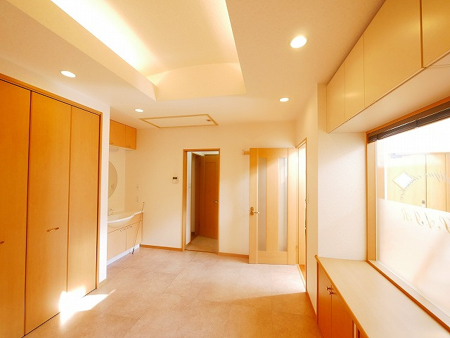 平城山店舗の内装