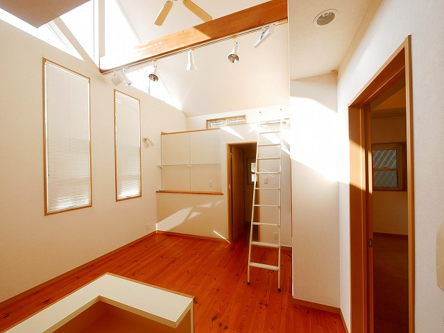 平城山店舗の内装