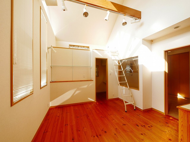 平城山店舗の内装