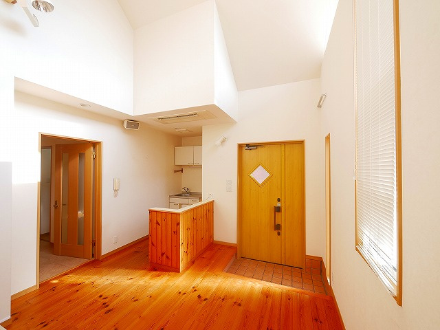 平城山店舗の内装