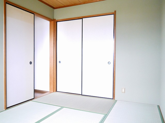 ファミイユの寝室|日本らしい落ち着いた雰囲気の和室です