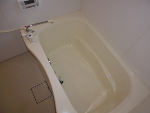 ローズ・パールＢの浴室|追い焚きバス