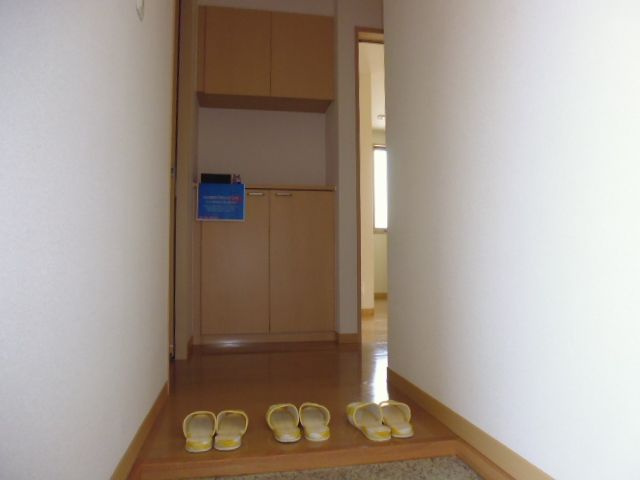 ローズ・パールＢの玄関