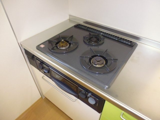 ローズ・パールＢのキッチン|３口ガスコンロ