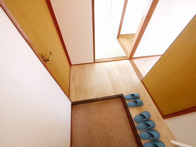 第1中村ビルの玄関