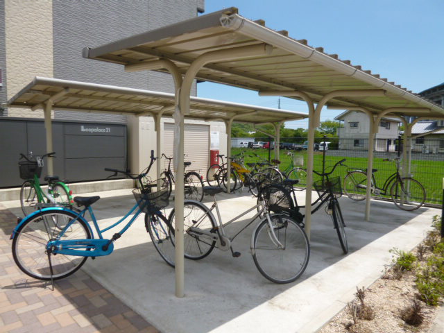 倉敷市中庄のアパートのその他共用部分|自転車置き場