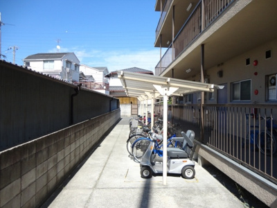 【設備】 | 柴本マンション | ☆屋根付き駐輪場☆