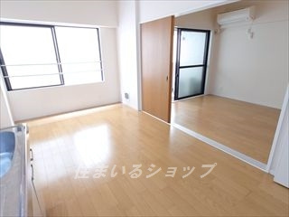 広島市安佐北区口田４丁目の賃貸マンションの居間・リビング