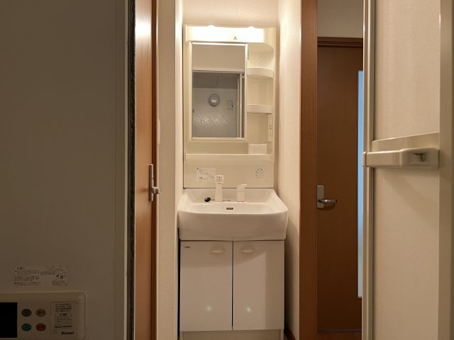 ブルーラグーンの独立洗面台