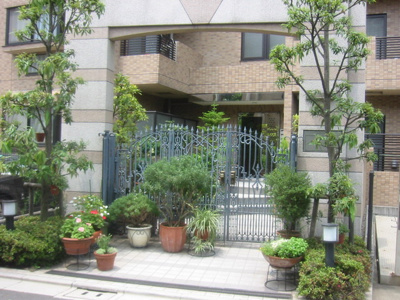 【エントランス】 | アリス館