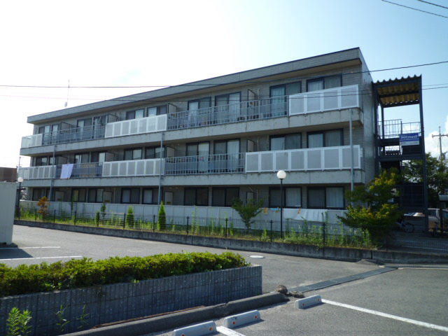 倉敷市西中新田の賃貸マンションの外観