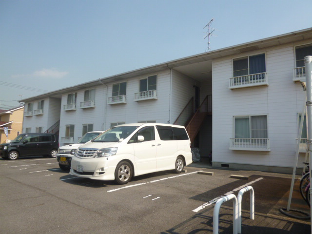 倉敷市田ノ上のアパートの外観